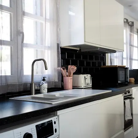 Luxurious Penthouse With Private Terrace - Grand House