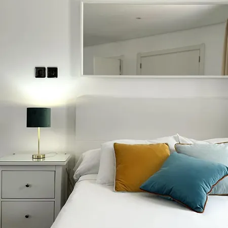 Luxurious Penthouse With Private Terrace - Grand House Apartment Gibraltar